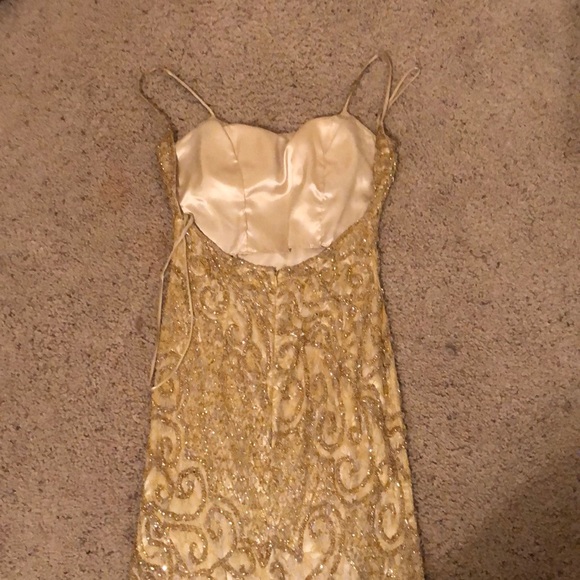 Gorgeous Je Matadi gown - Picture 5 of 7